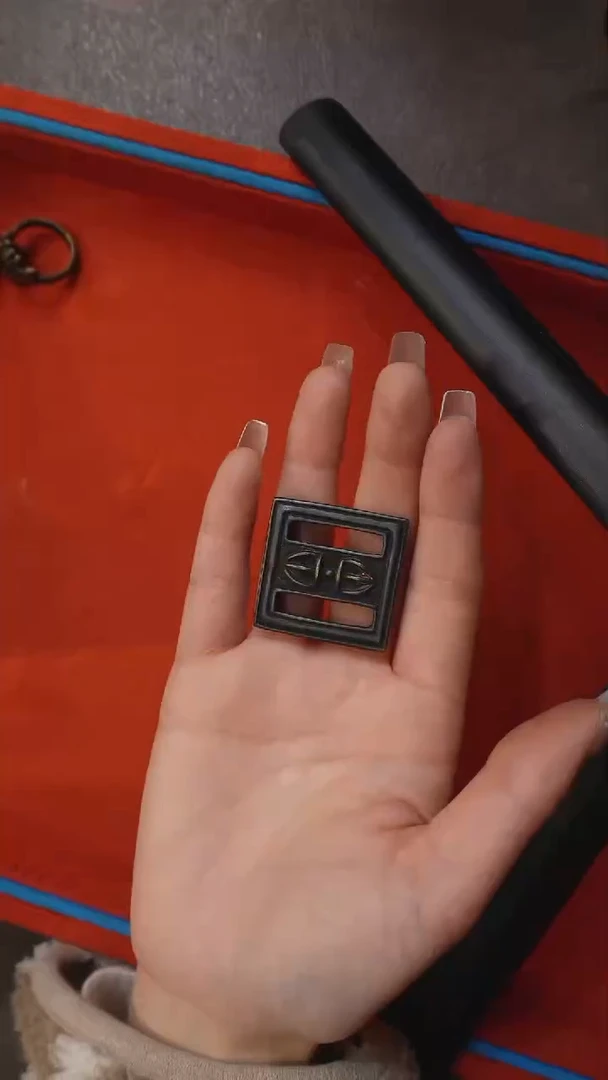 泥塑我们一起努力二亿元