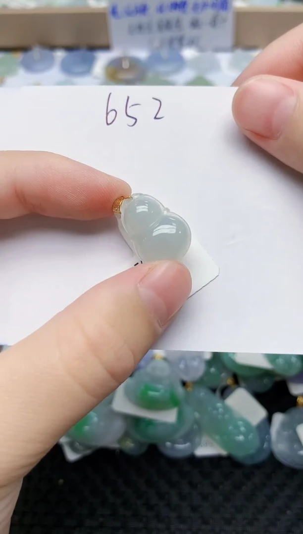 翡翠未镶嵌颈饰天然翡翠A货