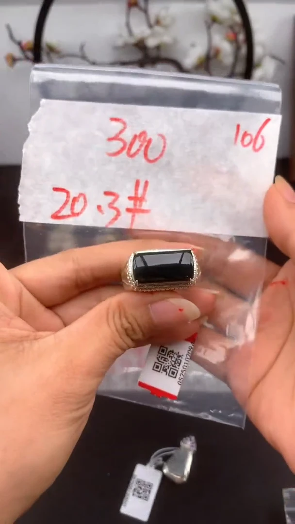 定制翡翠未镶嵌孩***?天然缅甸A货翡翠