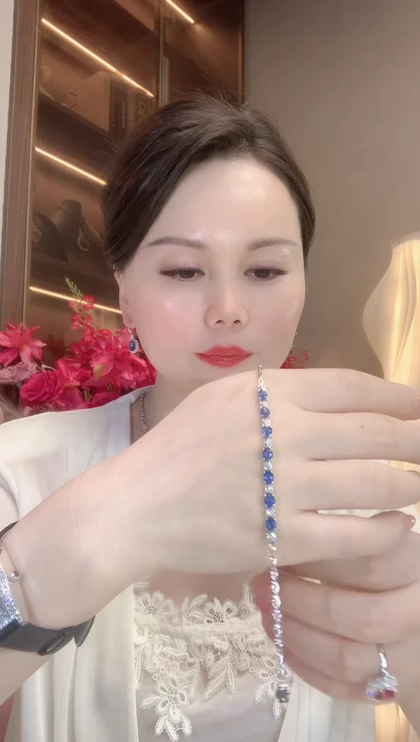 蓝宝石手链18K金镶嵌C81