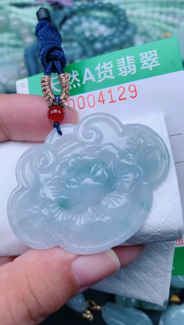 翡翠未镶嵌颈饰.0004129