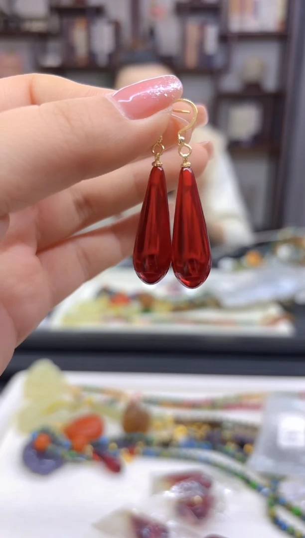 【闪购商品】血珀耳饰14K金镶嵌耳坠E27