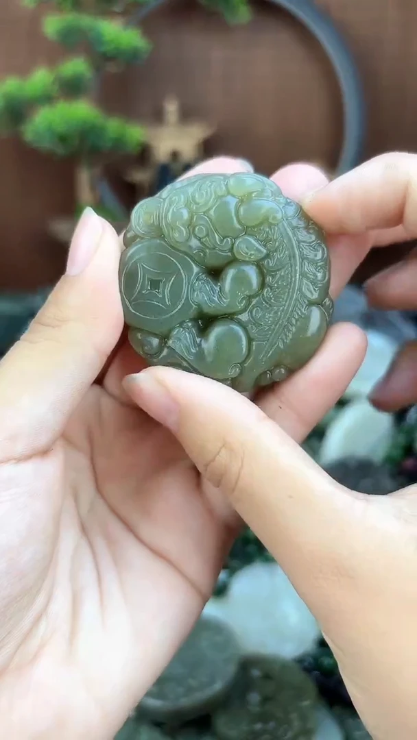 和田玉未镶嵌颈饰1