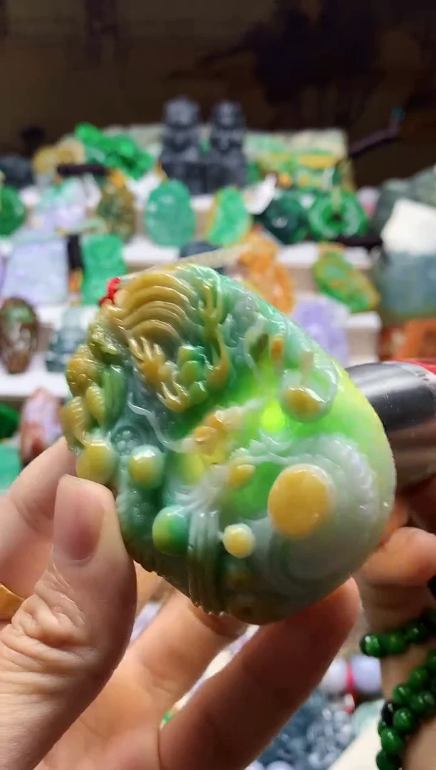 颈饰未镶嵌翡翠天然A货翡翠