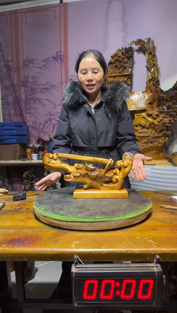 金丝楠余****店金丝楠木雕刻摆件