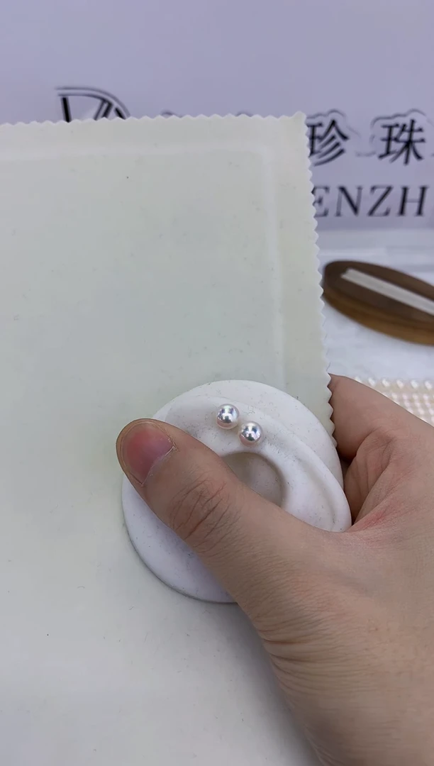 18K金镶嵌饰品海水珍珠6-7素钉定制