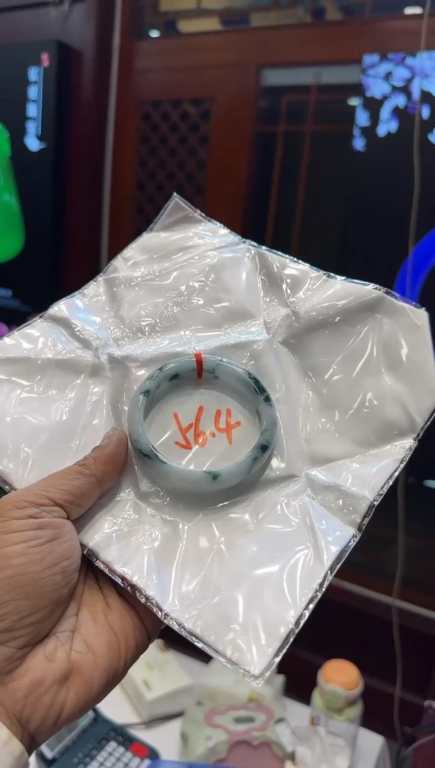 未镶嵌手镯翡翠手镯