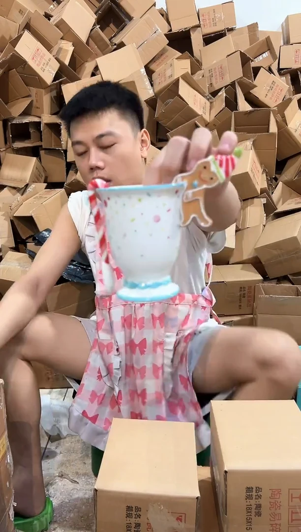 瓷片姜饼人一杯一勺
