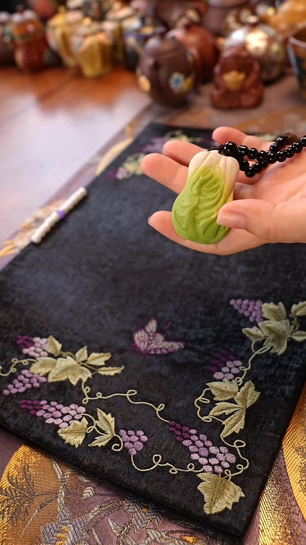 紫砂茶宠紫砂白菜手把件