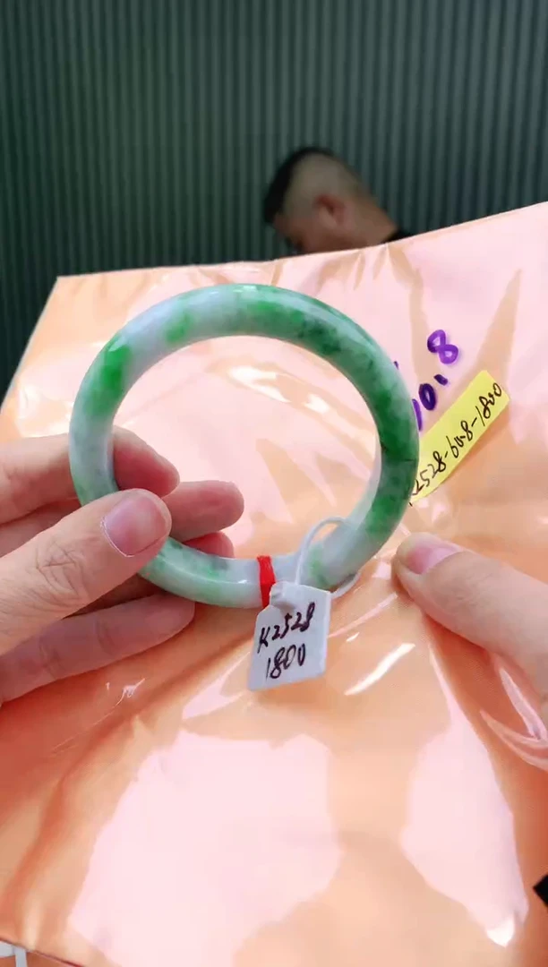 未镶嵌手镯翡翠60+