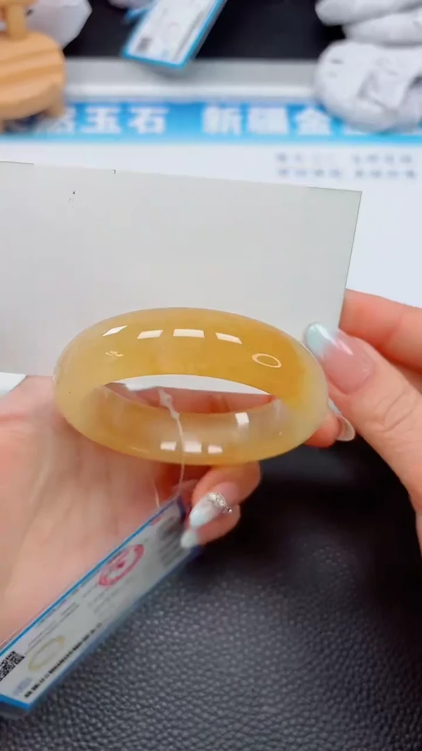 【闪购商品】石英质玉手镯未镶嵌76---56