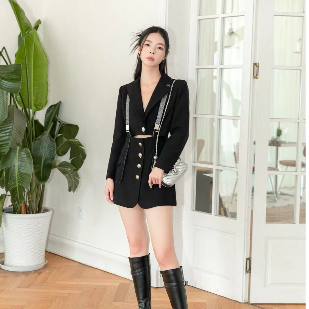 Q.S黑色背带西装裙小个子