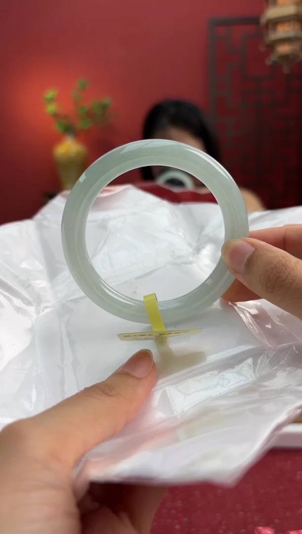 未镶嵌手镯（圆镯）翡翠翡翠手镯3