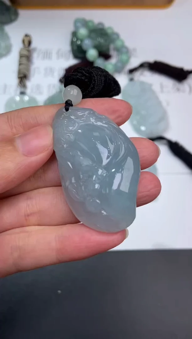 未镶嵌挂件翡翠373806     多人