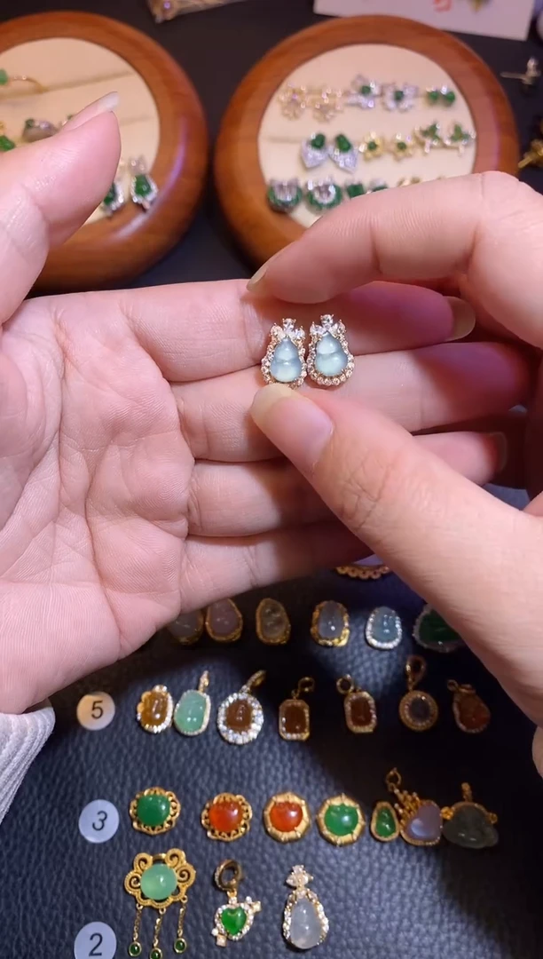 颈饰银S925镶嵌翡翠a货翡翠