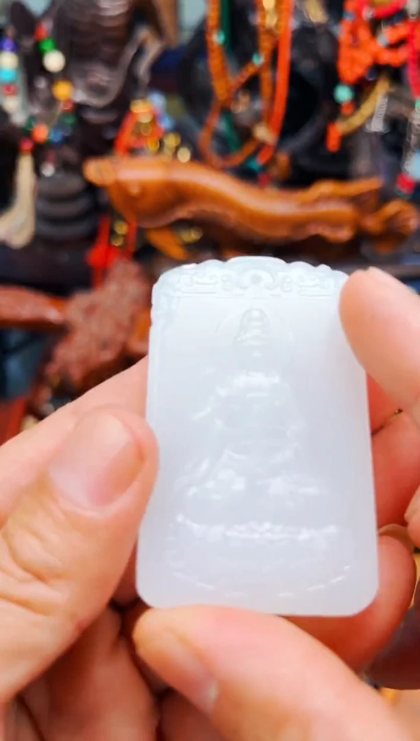 和田玉未镶嵌颈饰安哥精品优选链接b20