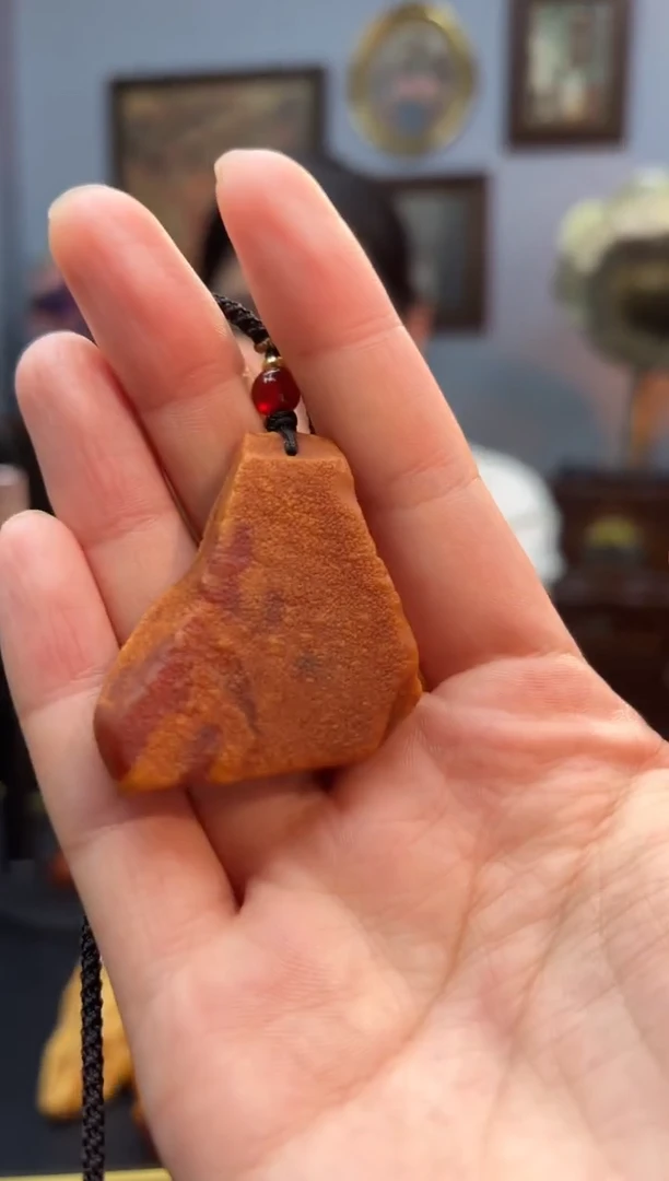 琥珀颈饰未镶嵌吊坠