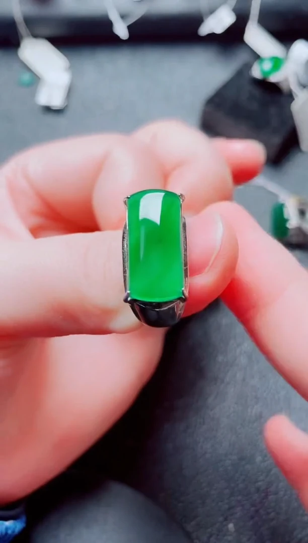 银S925镶嵌戒指翡翠1