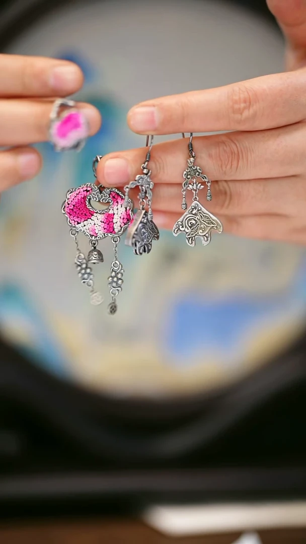 织绣114黔东南苗族刺绣