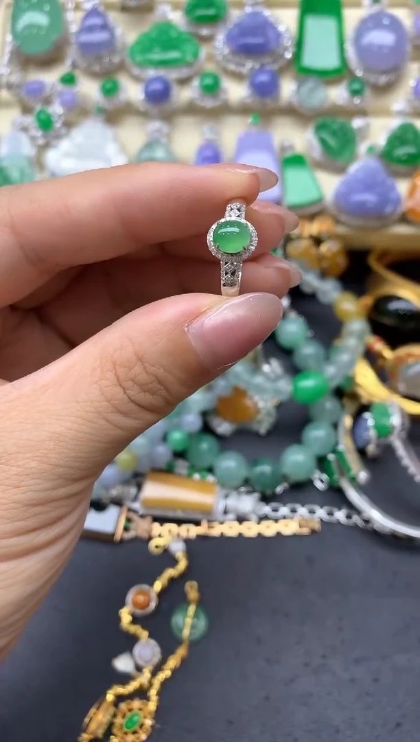 【闪购商品】翡翠戒指18K金镶嵌260中国好珍宝