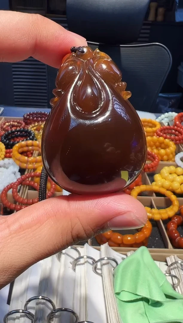 手串琥珀未镶嵌财袋吊坠