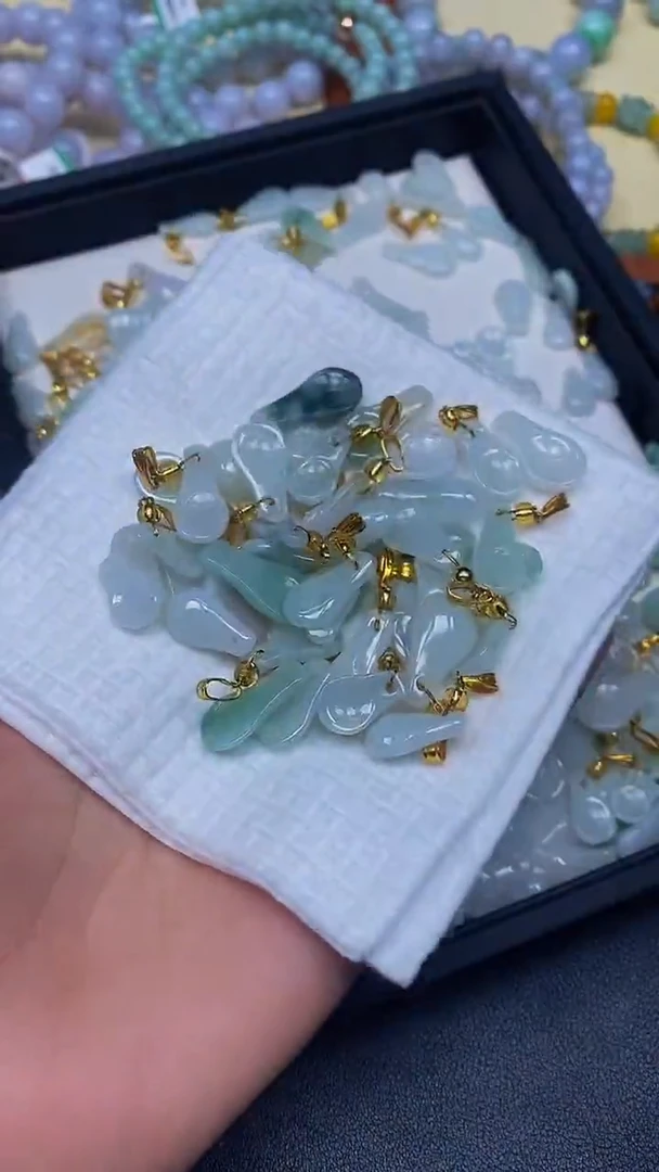 颈饰未镶嵌翡翠02发1个