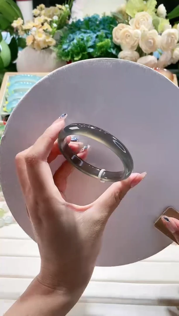 玛瑙/玉髓手镯未镶嵌163-58