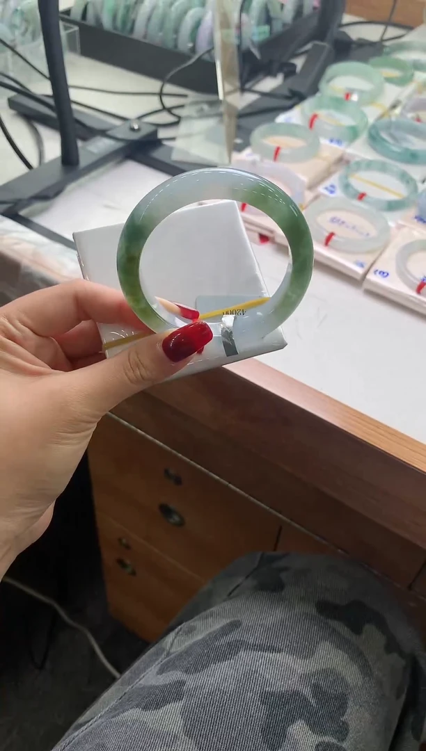 未镶嵌手镯翡翠挂耳抹茶绿正圈 58 59 25