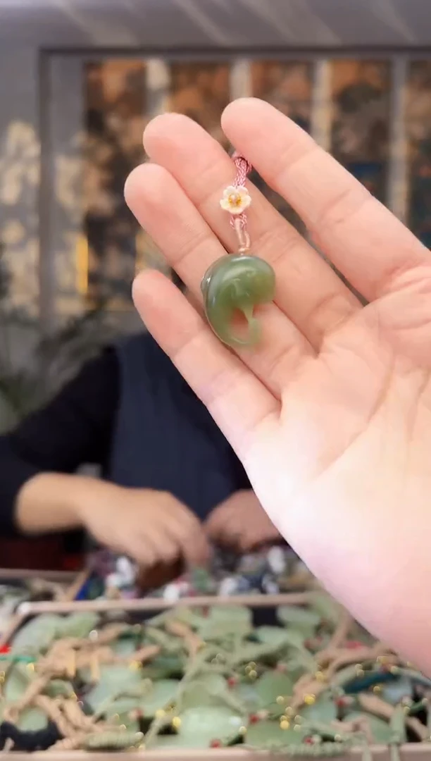 【闪购商品】和田玉颈饰未镶嵌拍一发一多样性发货