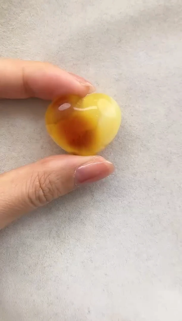 【闪购商品】琥珀裸石未镶嵌10205204-吊坠