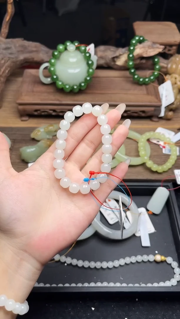 未镶嵌手串和田玉卡10若羌白 老型 平头 9011372