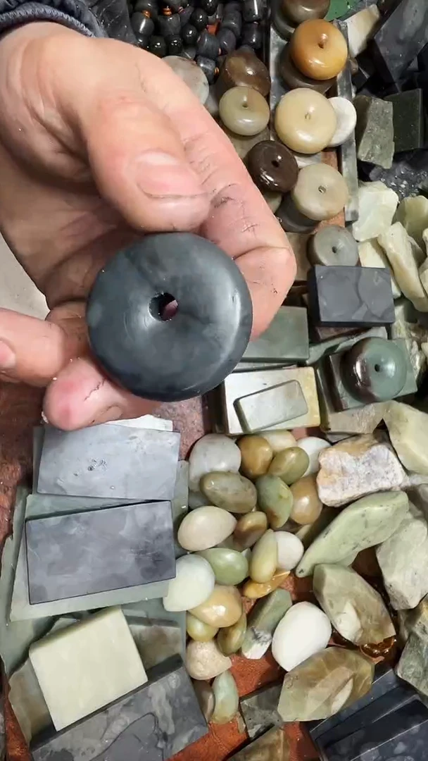 未镶嵌和田玉珠宝半成品1