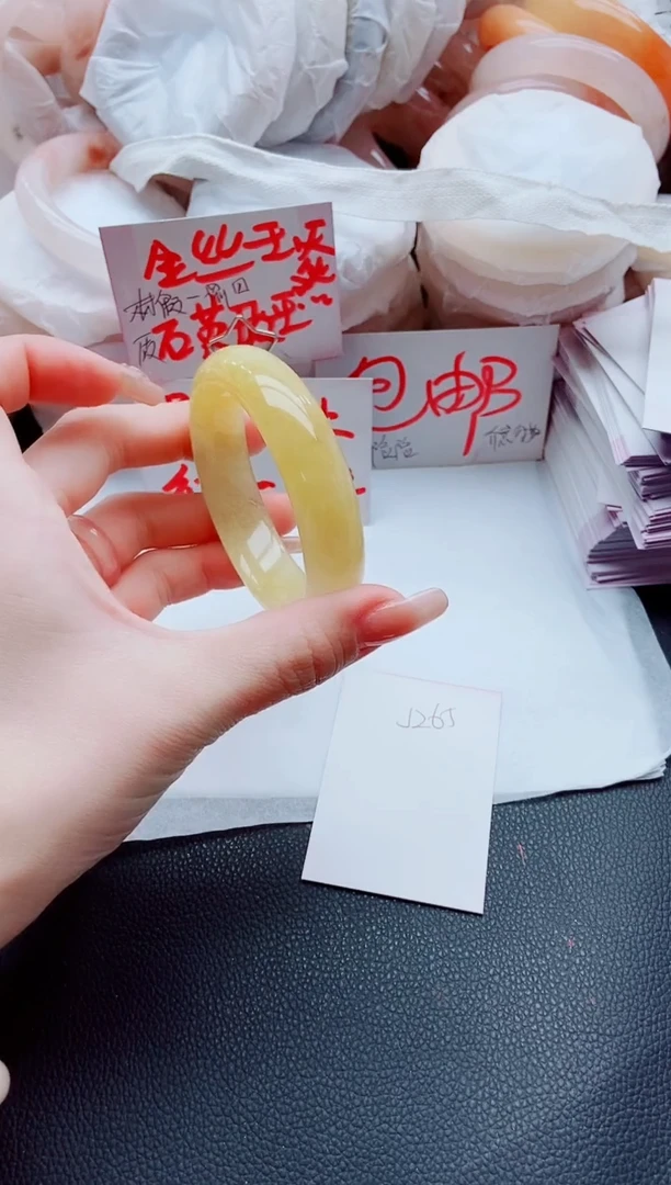 【闪购商品】石英质玉手镯未镶嵌K265-58-59