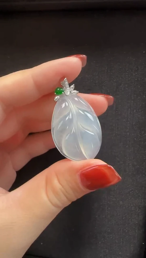 颈饰18K金镶嵌翡翠419芭蕉叶一个