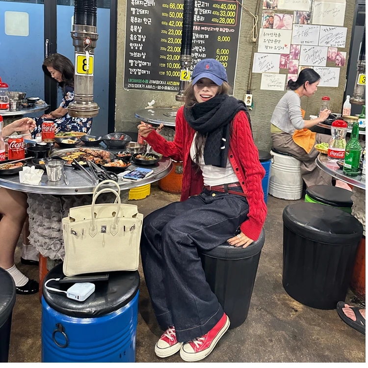 氛围感红色麻花针织开衫毛衣女秋冬季韩系高级感软糯修身内搭上衣