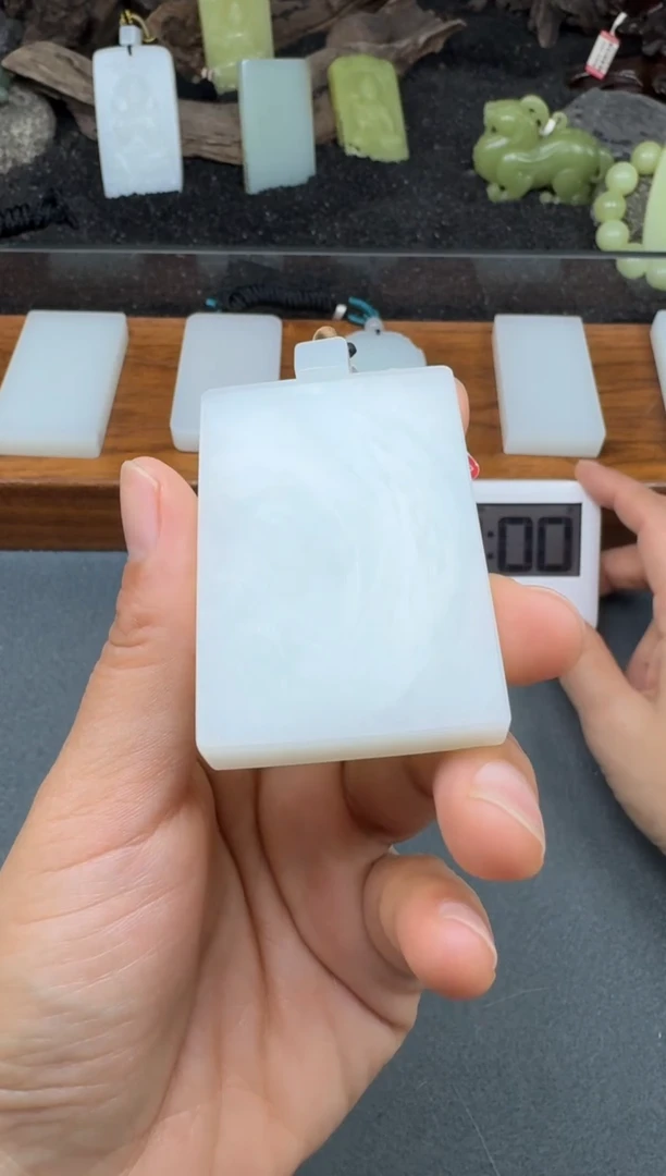 颈饰未镶嵌和田玉2