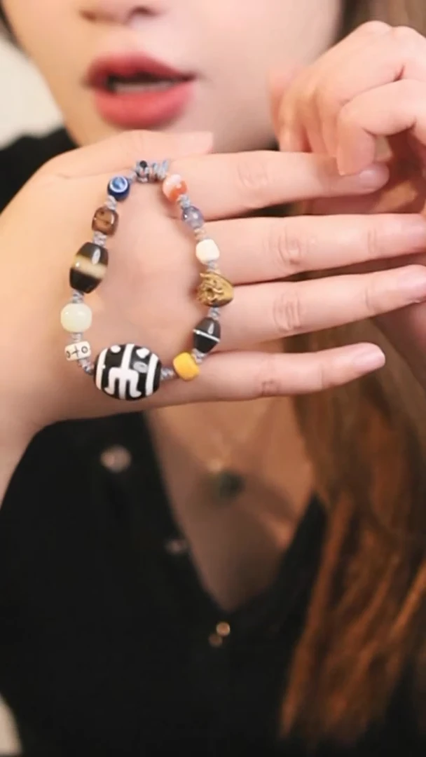 玛瑙/玉髓颈饰未镶嵌W界手串