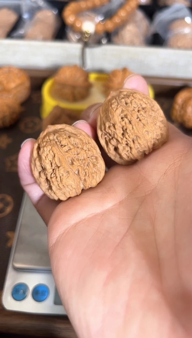把件核桃33尺小南疆石