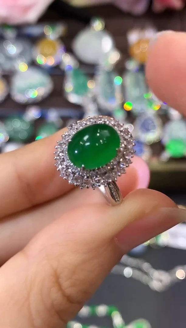 18K金镶嵌戒指翡翠B127