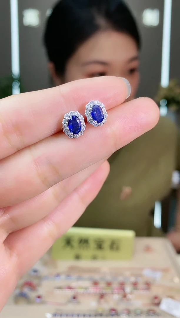 【闪购商品】蓝宝石耳饰银S925镶嵌耳饰