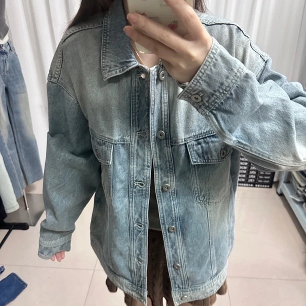 春秋蓝色休闲牛仔外套