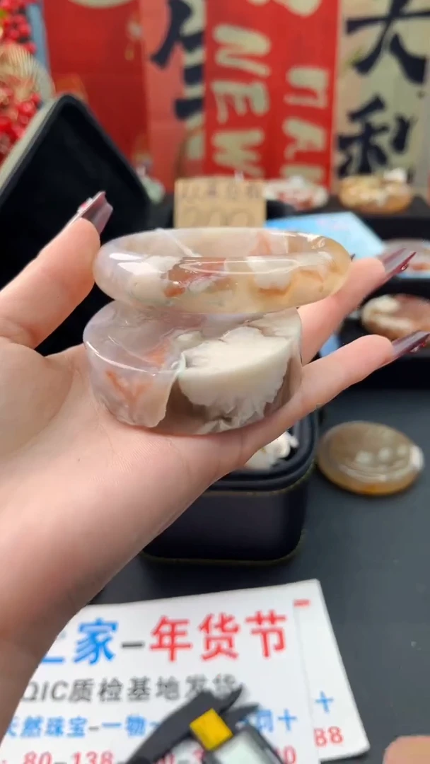 【闪购商品】石英质玉手镯未镶嵌赠送镯心（60圈口