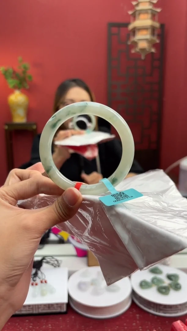 未镶嵌手镯翡翠翡翠手镯