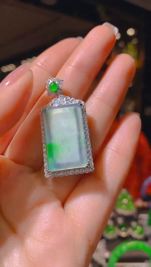 【闪购商品】翡翠吊坠(赠链)银S925镶嵌108