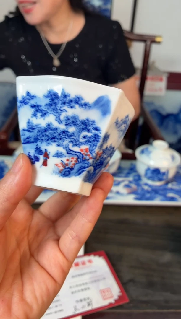 瓷片吴小琴