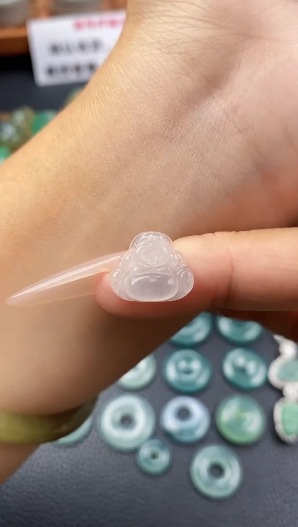 颈饰未镶嵌翡翠佛公