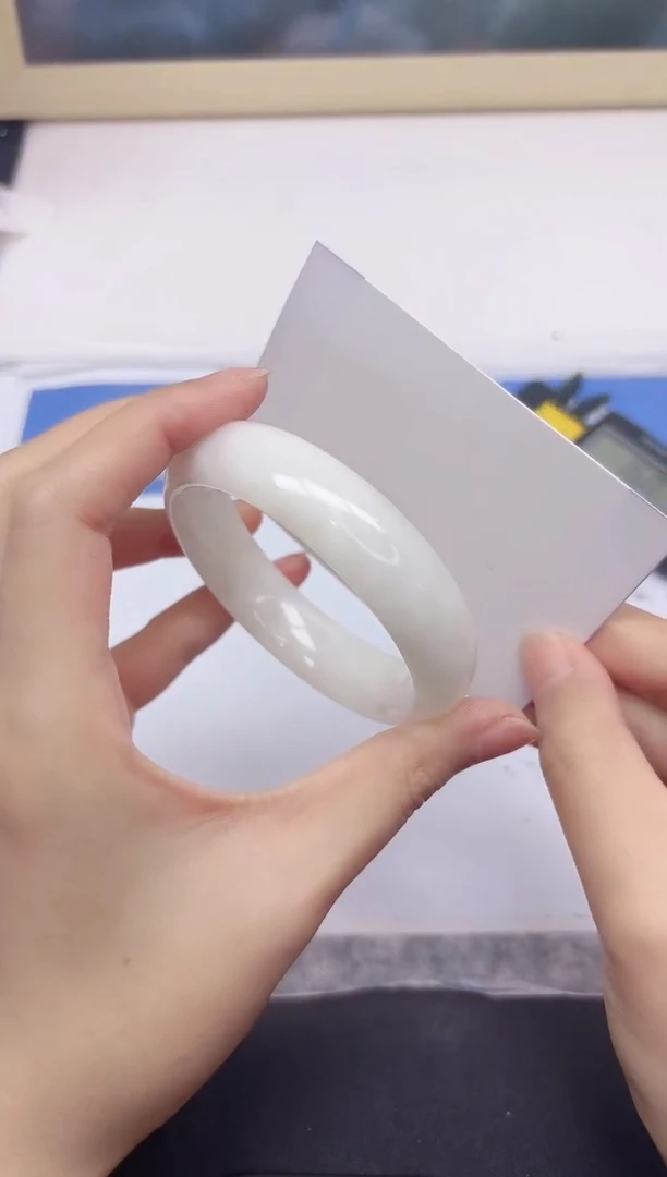 和田玉手镯未镶嵌47-57.2