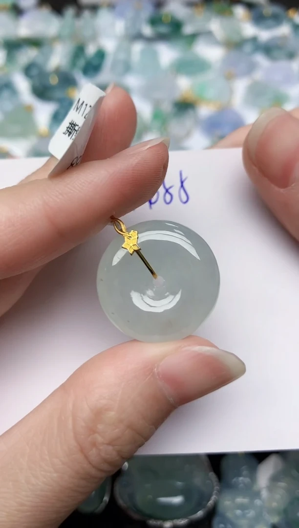 颈饰18K金镶嵌翡翠天然缅甸A货翡翠百元以上9元证书费自理