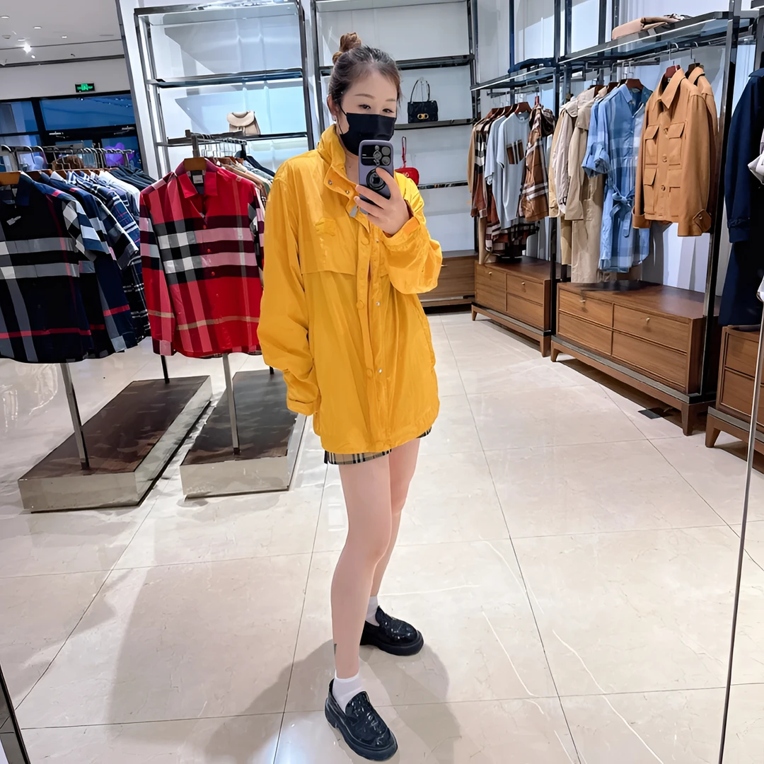 99新 BURBERRY/博柏利 241296/L码/纯色马术骑士贴花尼龙夹克/1.1