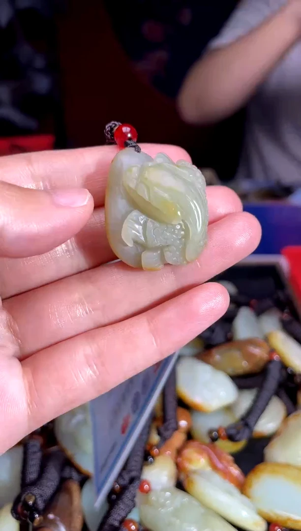 和田玉未镶嵌挂件1